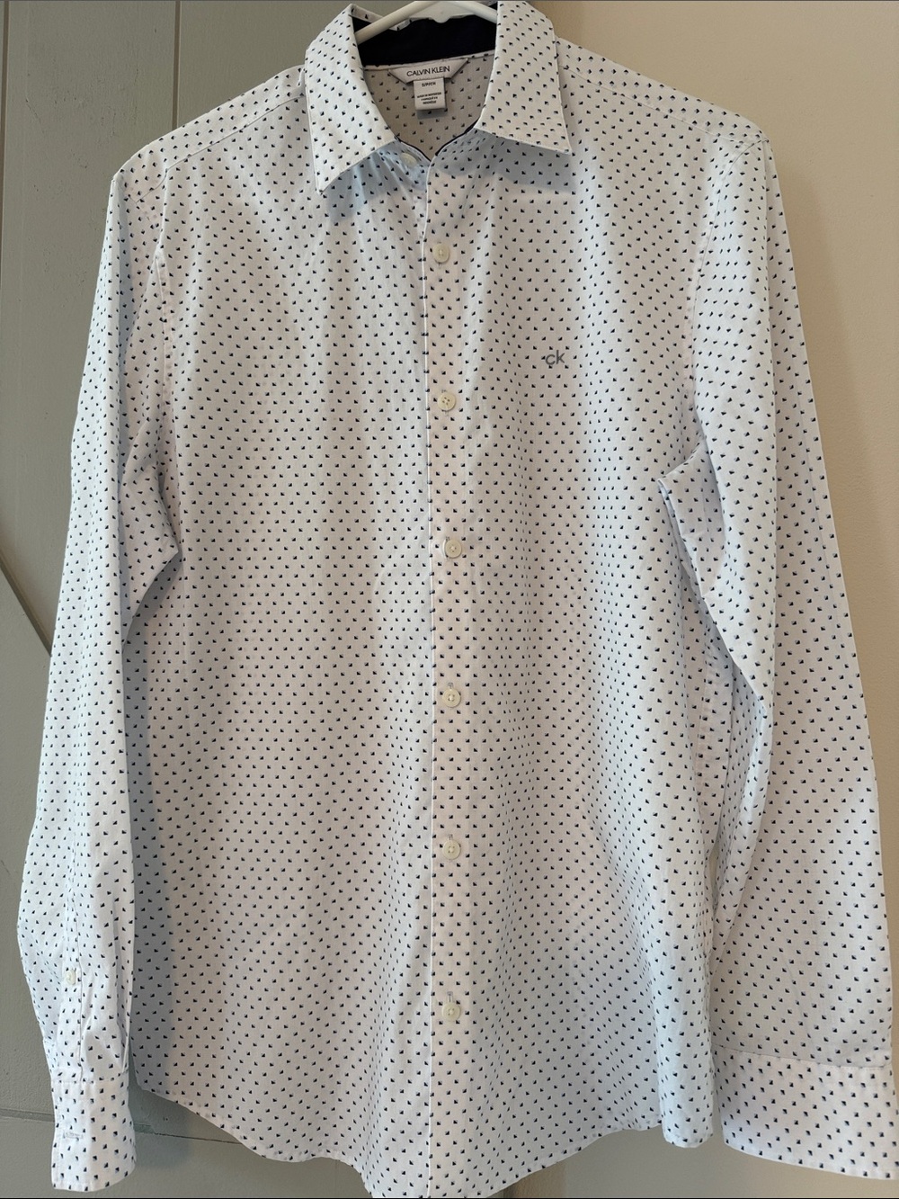 Calvin Klein Button Up - Picture 2 of 7